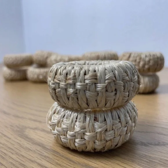 Vintage woven boho minimalist rattan woven napkin rings - Picture 1 of 5